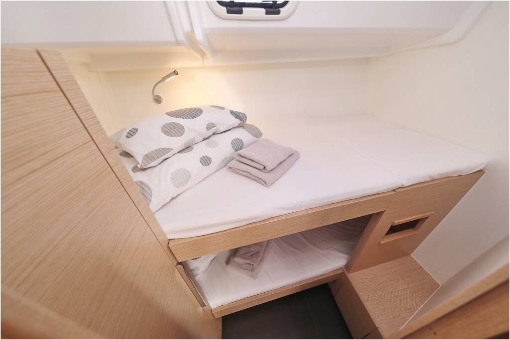 Sailing yacht Hanse 460 Aroha
