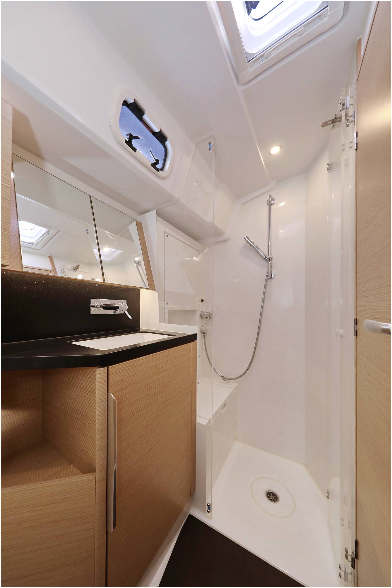 Sailing yacht Hanse 460 Aroha