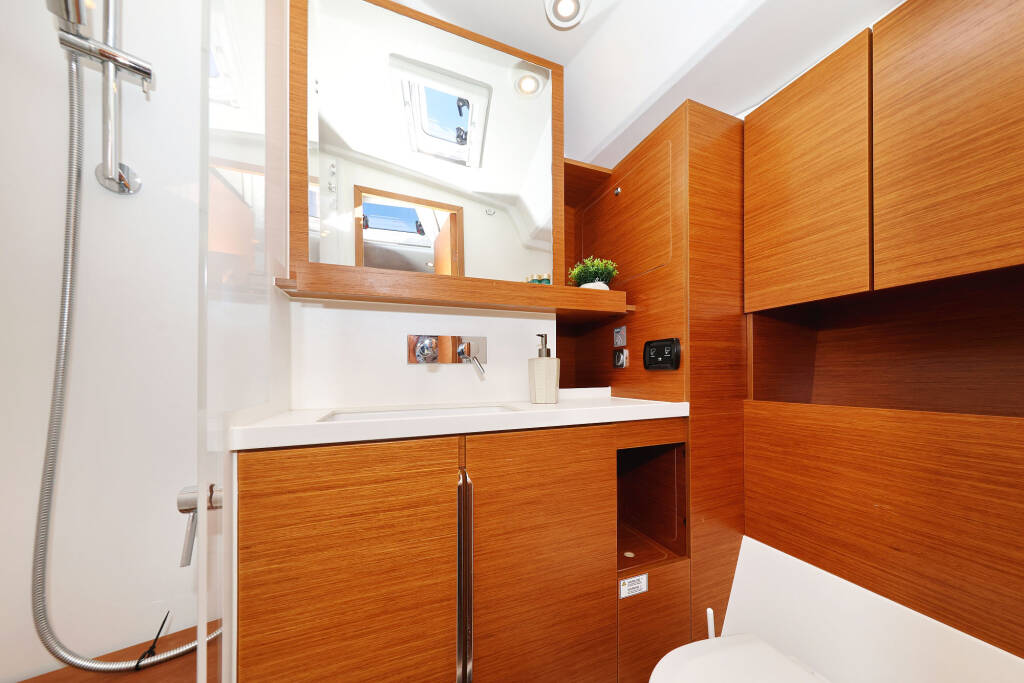 Sailing yacht Hanse 460 Blondie - OW