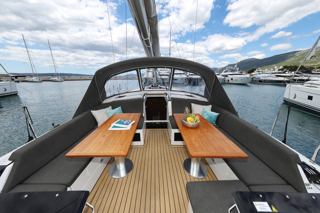Sailing yacht Hanse 460 Balena - OW