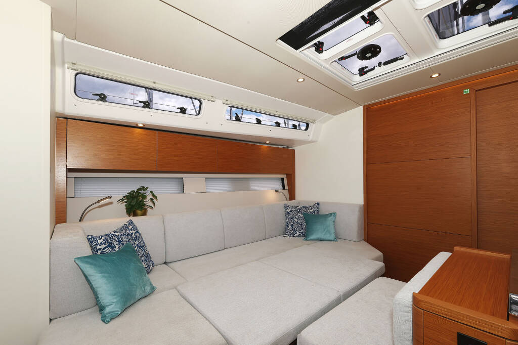 Sailing yacht Hanse 460 Balena - OW