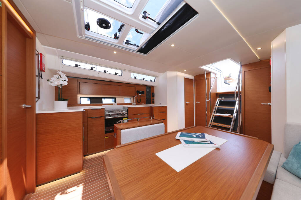 Sailing yacht Hanse 460 Balena - OW