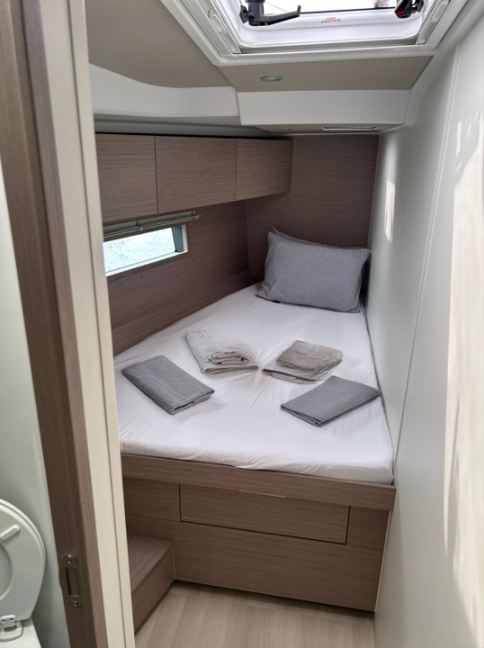 Sailing yacht Hanse 460 Okeanida