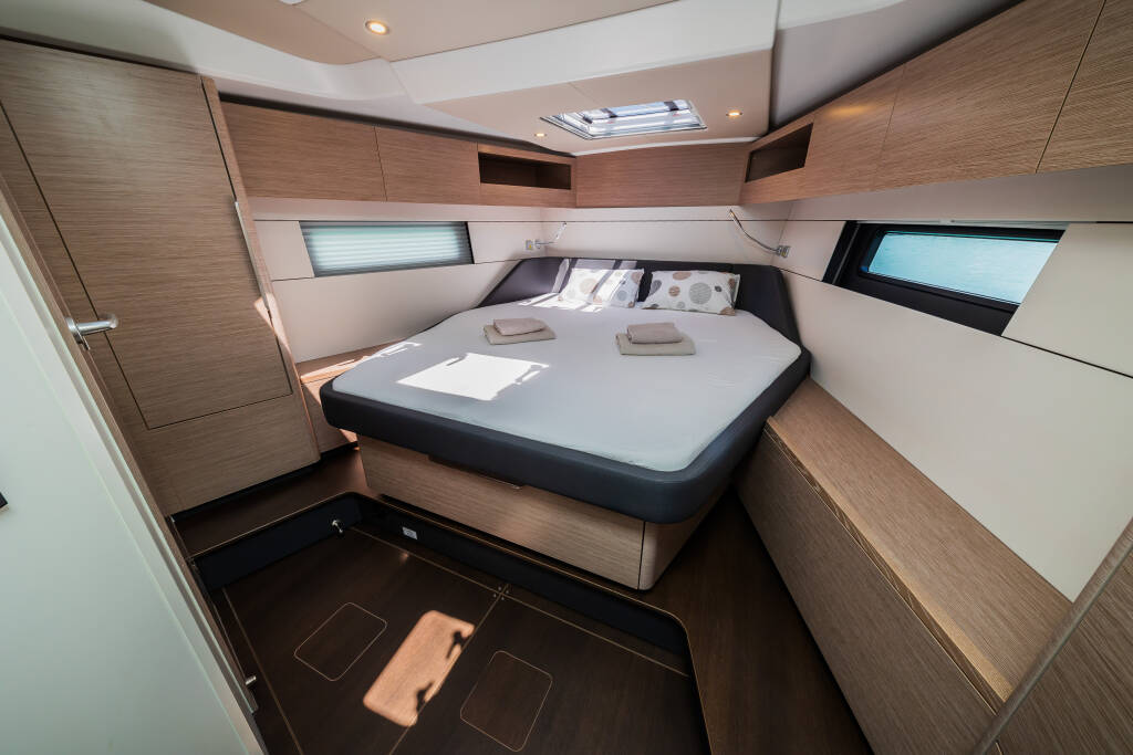 Sailing yacht Hanse 460 #333 - OW