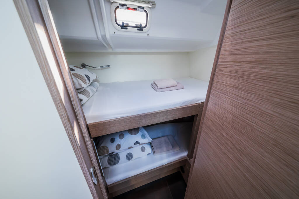 Sailing yacht Hanse 460 #333 - OW