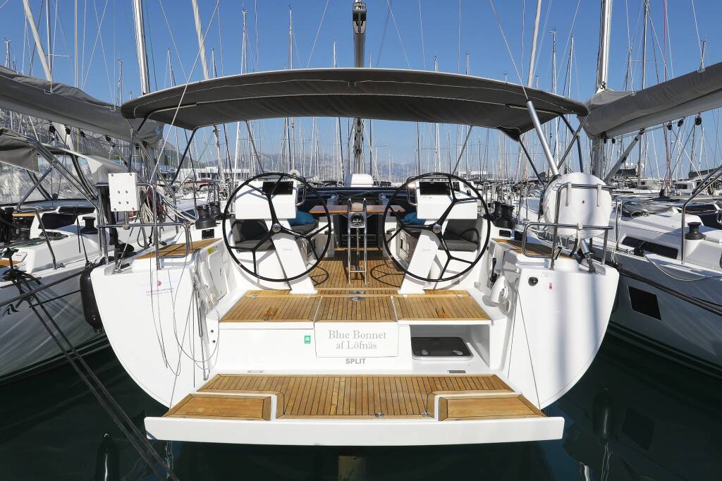 Sailing yacht Hanse 505 