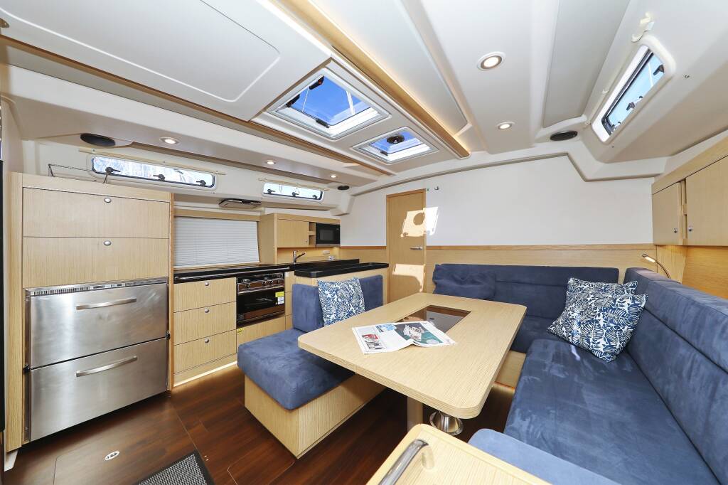 Sailing yacht Hanse 505 