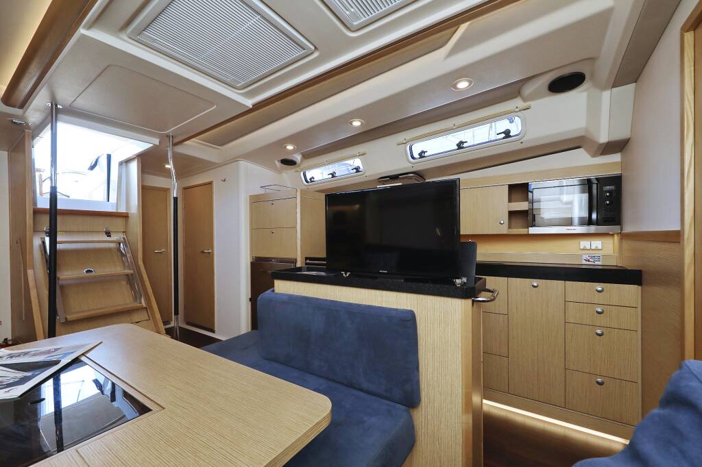 Sailing yacht Hanse 505 