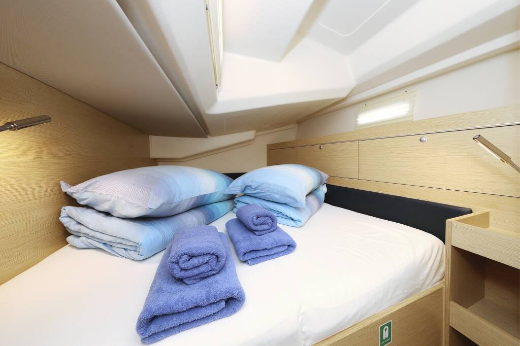 Sailing yacht Hanse 505 