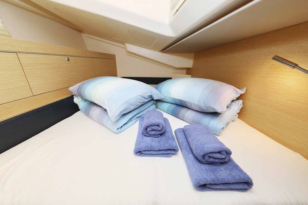 Sailing yacht Hanse 505 