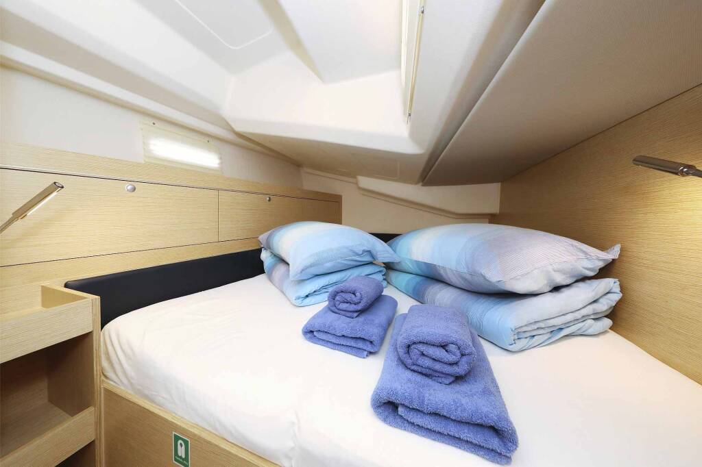 Sailing yacht Hanse 505 