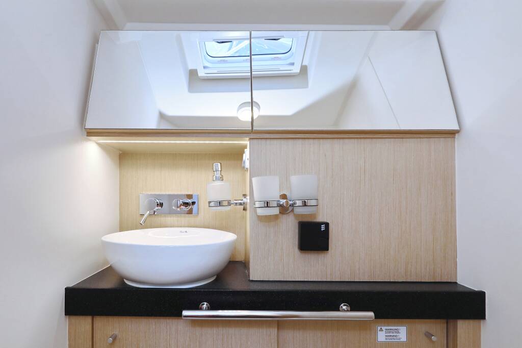 Sailing yacht Hanse 505 