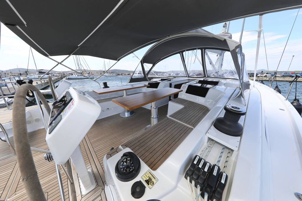 Sailing yacht Hanse 508 Cosmopolitan