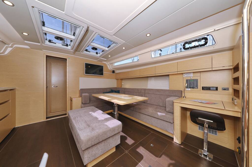 Sailing yacht Hanse 508 Khaleesi