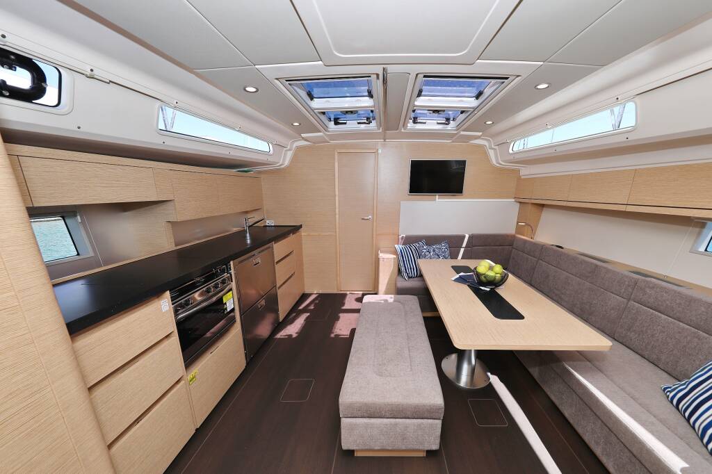 Sailing yacht Hanse 508 Charlabelle - OW