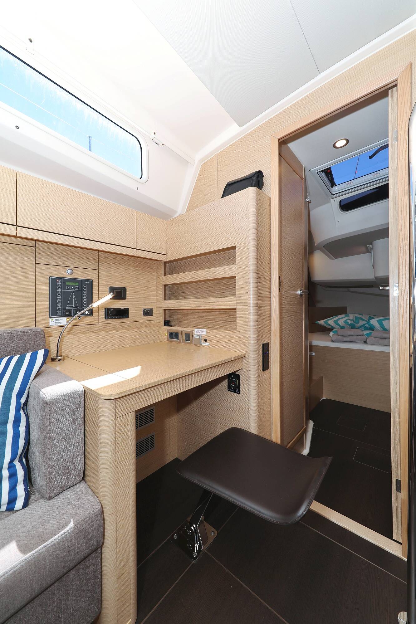 Sailing yacht Hanse 508 Charlabelle - OW