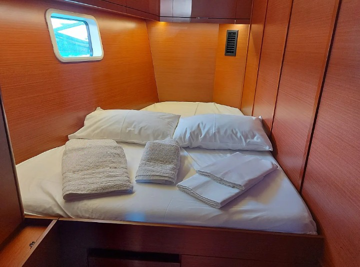 Sailing yacht Hanse 508 Aktea