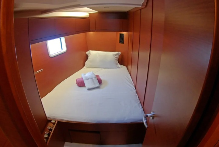 Sailing yacht Hanse 508 Aktea