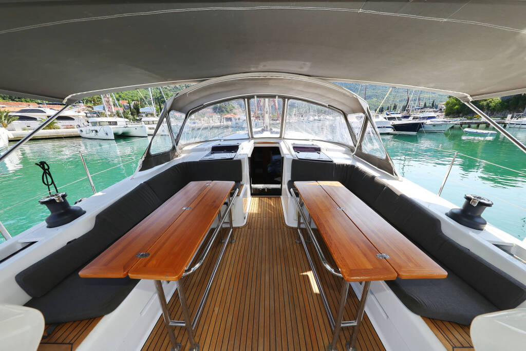 Sailing yacht Hanse 508 Uptown Girl
