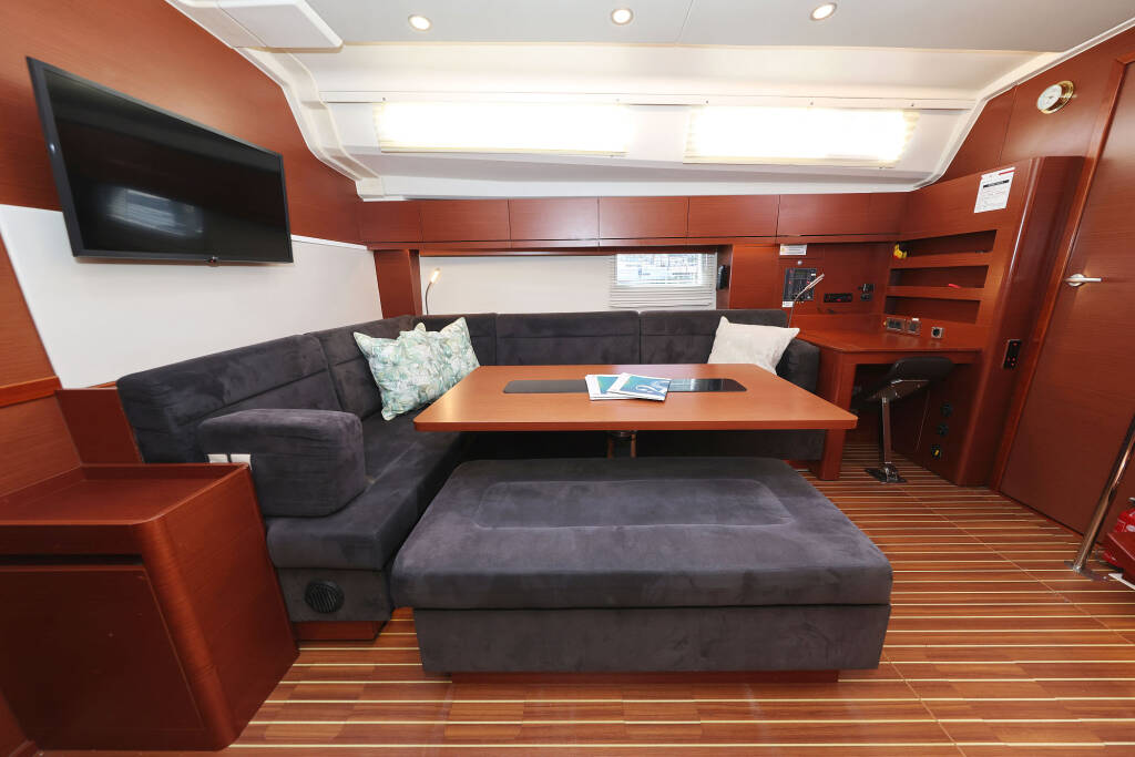 Sailing yacht Hanse 508 Uptown Girl