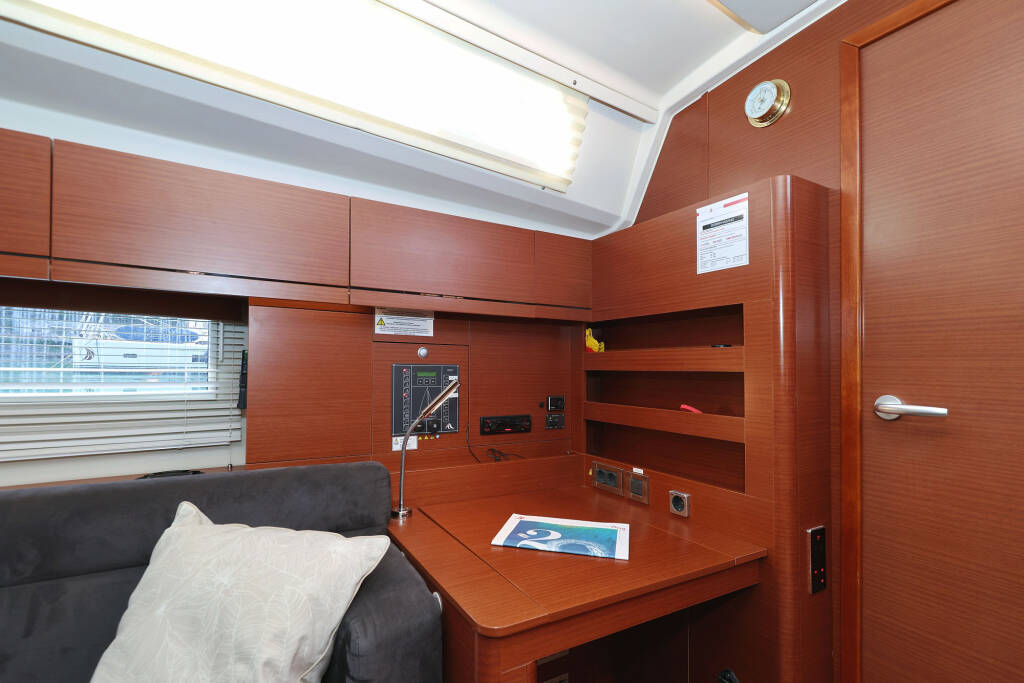 Sailing yacht Hanse 508 Uptown Girl