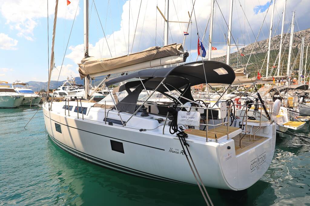 Sailing yacht Hanse 508 Attraction