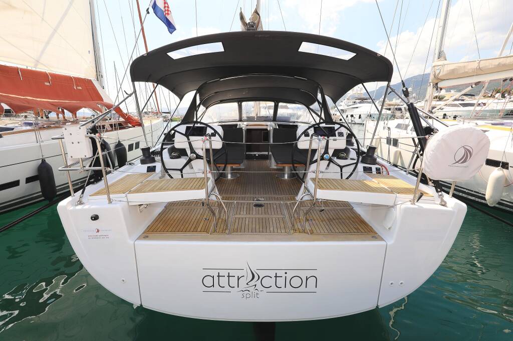 Sailing yacht Hanse 508 Attraction