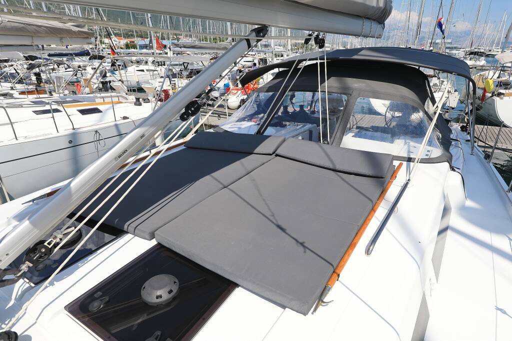 Sailing yacht Hanse 508 Attraction