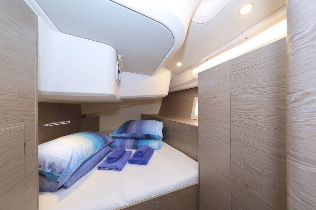 Sailing yacht Hanse 508 Attraction