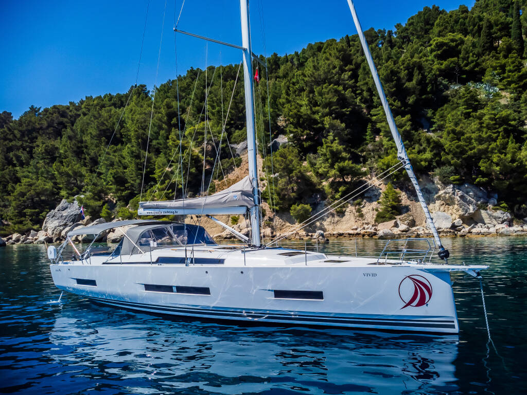 Sailing yacht Hanse 510 Vivid