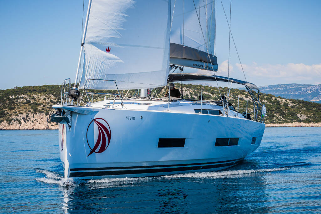 Sailing yacht Hanse 510 Vivid