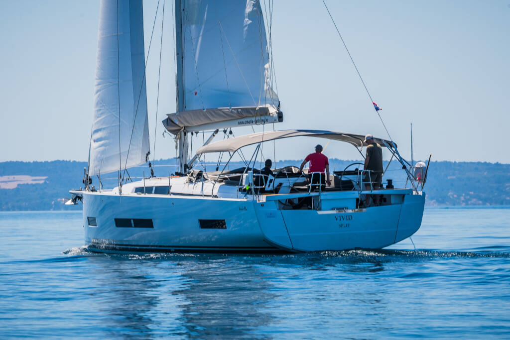 Sailing yacht Hanse 510 Vivid