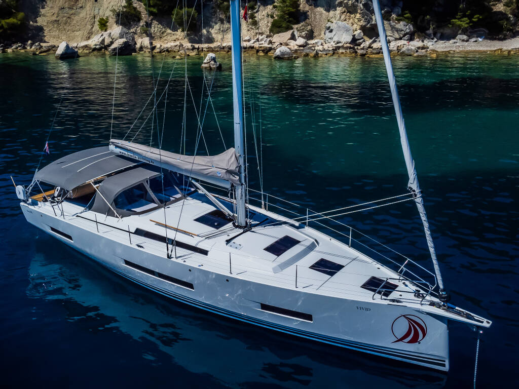 Sailing yacht Hanse 510 Vivid