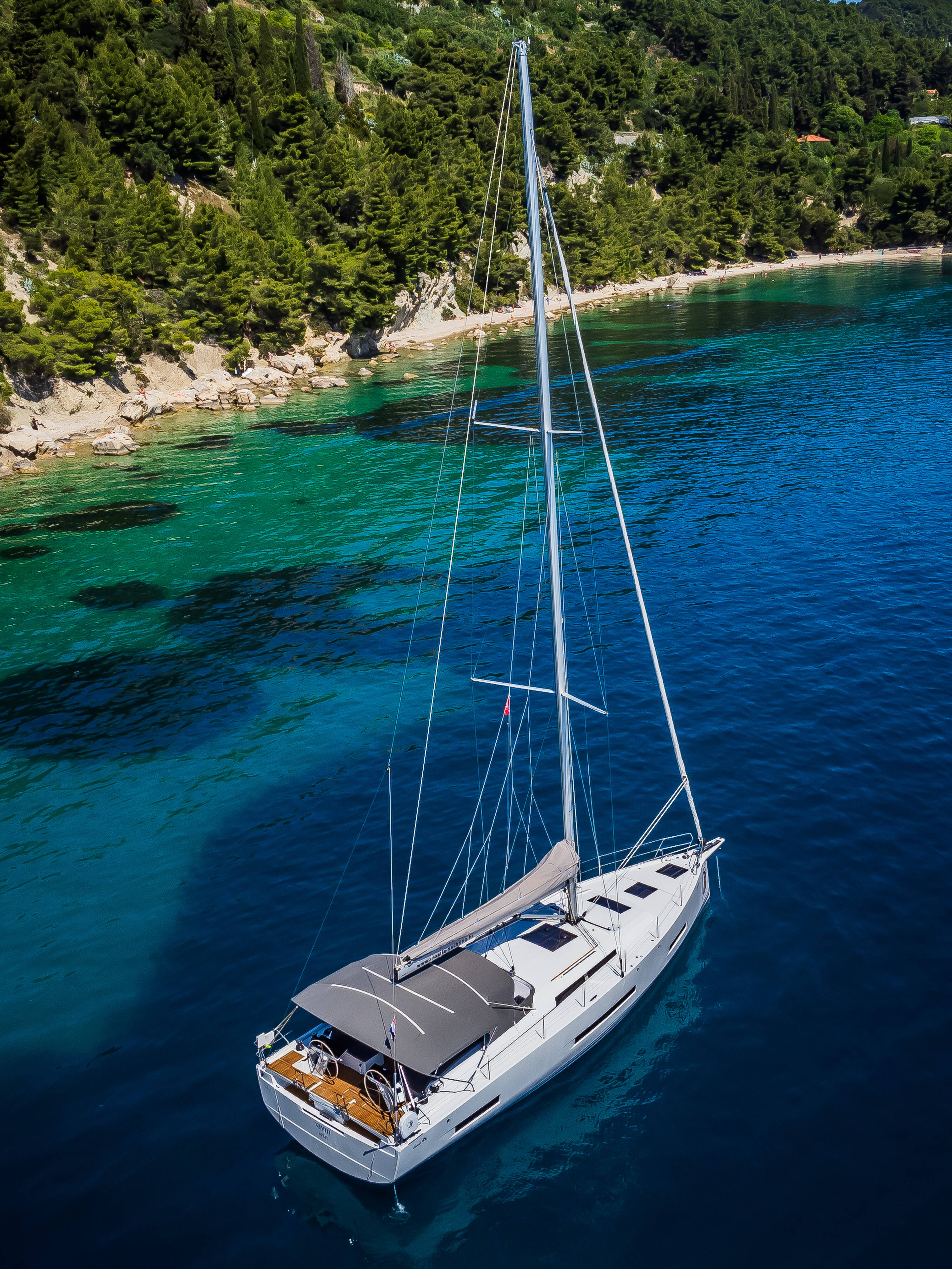 Sailing yacht Hanse 510 Vivid