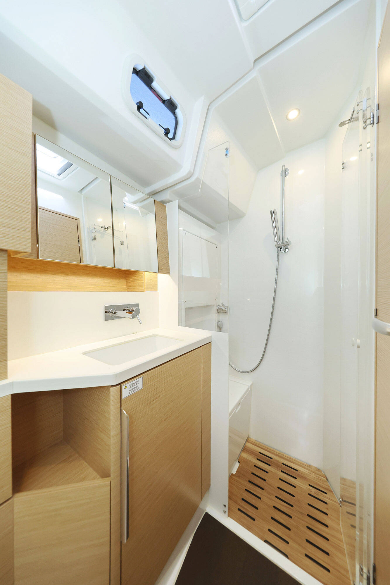 Sailing yacht Hanse 510 Vivid
