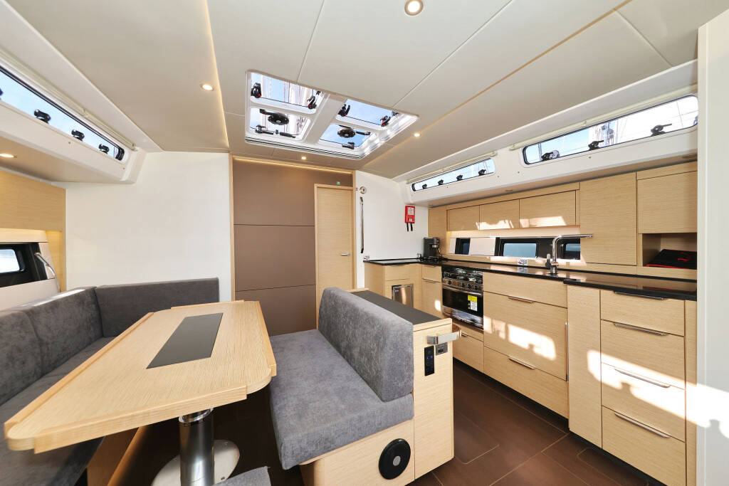 Sailing yacht Hanse 510 Tropea - OW