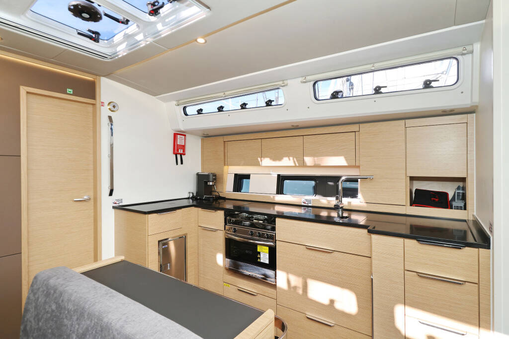 Sailing yacht Hanse 510 Tropea - OW