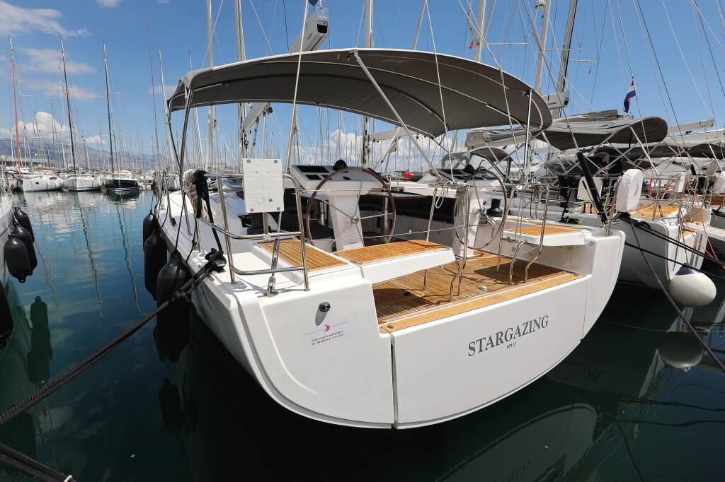 Sailing yacht Hanse 548 Stargazing