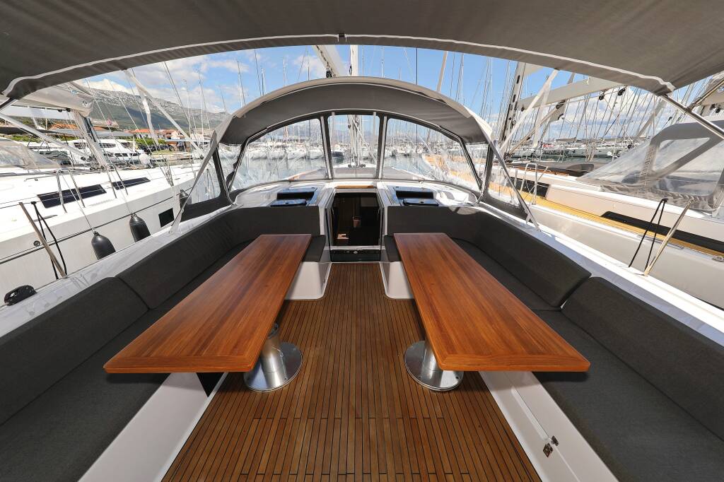 Sailing yacht Hanse 548 Stargazing