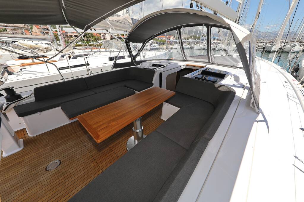 Sailing yacht Hanse 548 Stargazing