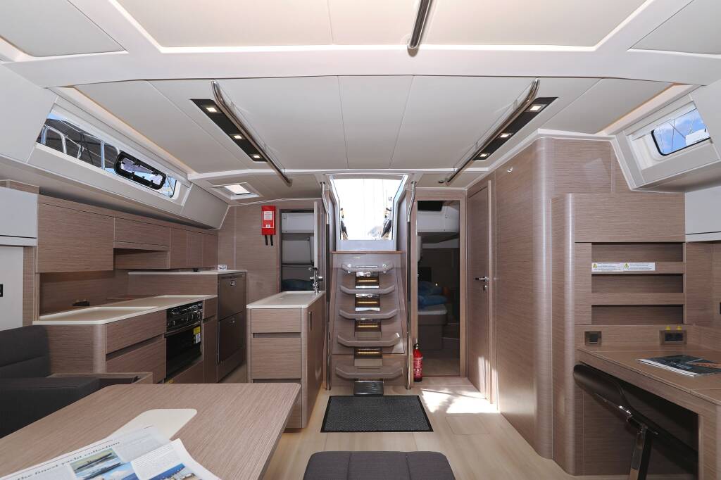 Sailing yacht Hanse 548 Stargazing