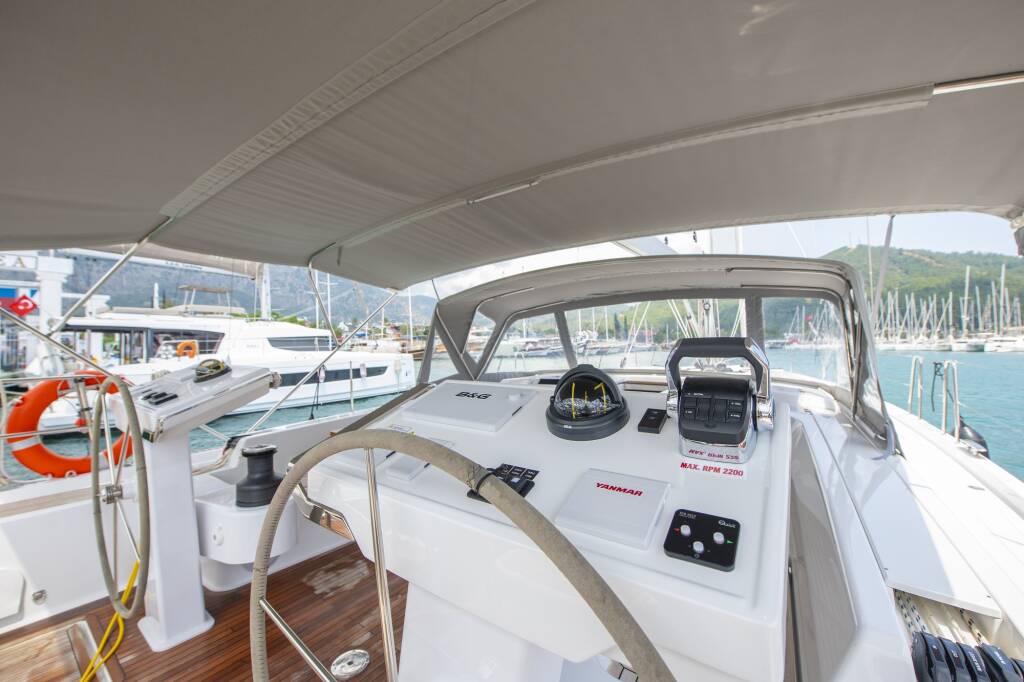 Segelyachten Hanse 548 Playa