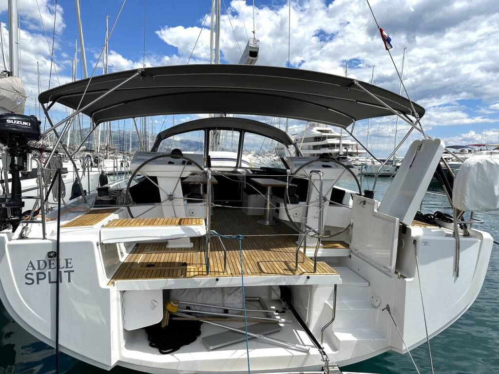 Sailing yacht Hanse 548 Adele