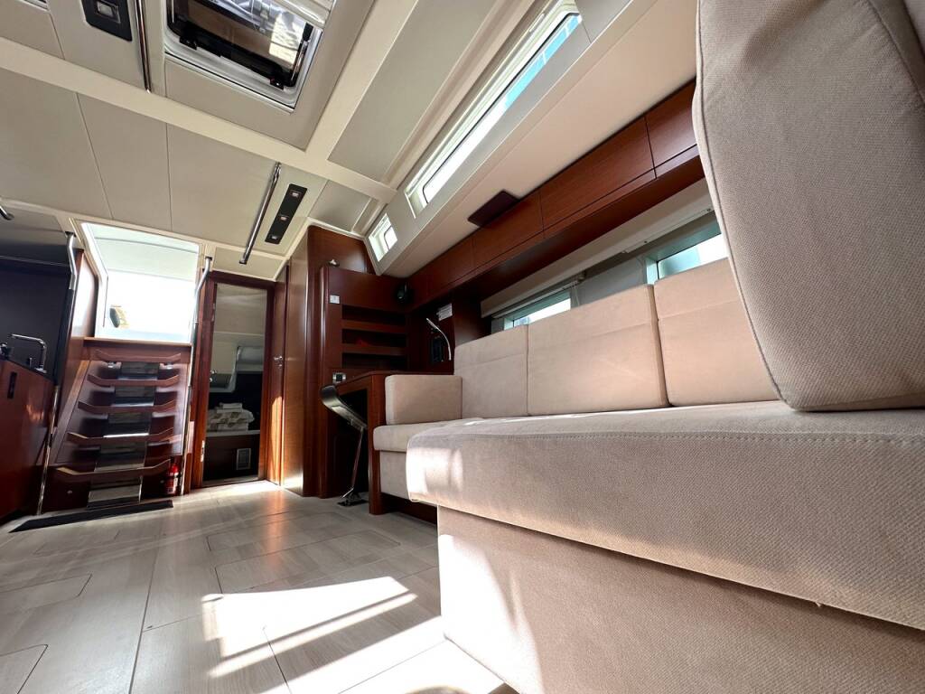 Sailing yacht Hanse 548 Adele