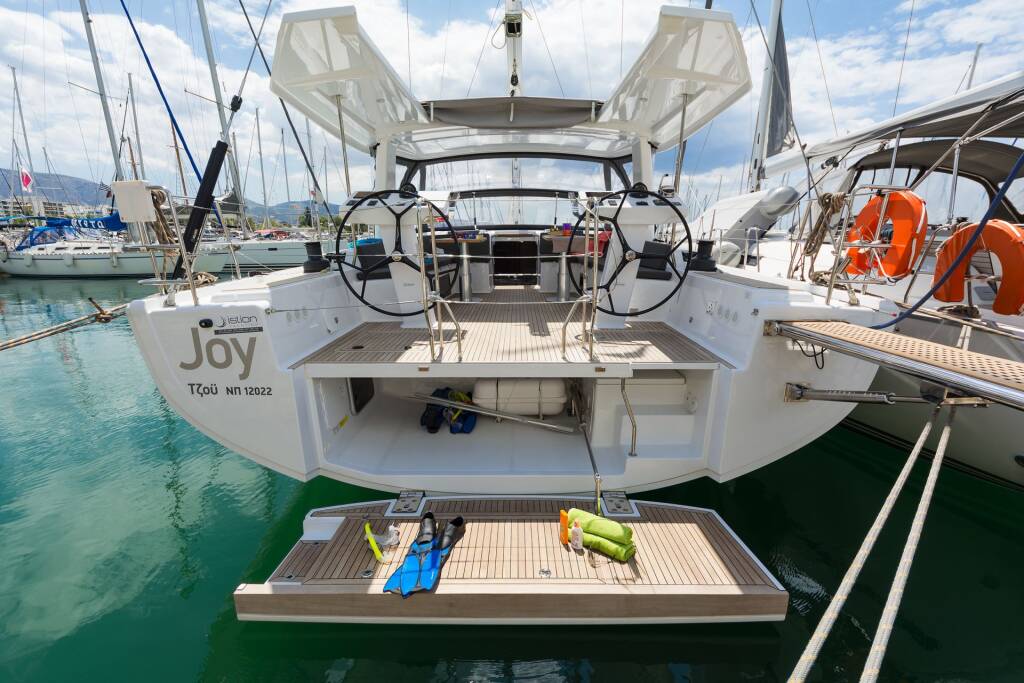Sailing yacht Hanse 548 Joy