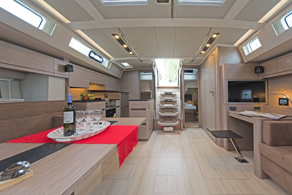 Sailing yacht Hanse 548 Joy