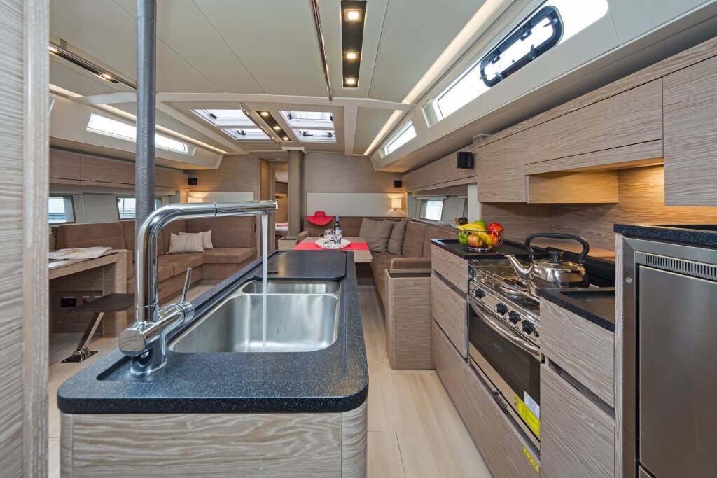 Sailing yacht Hanse 548 Joy