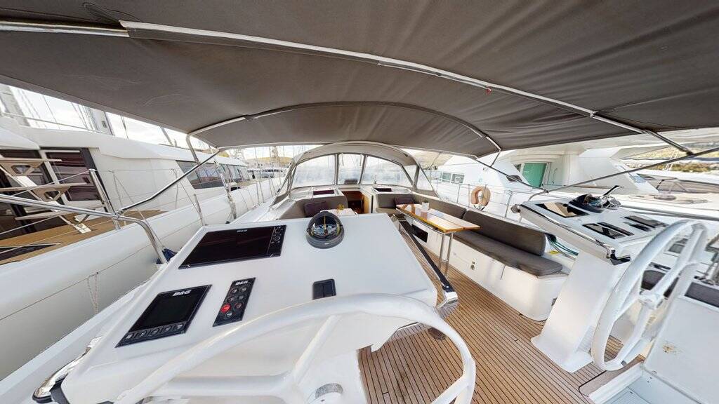 Sailing yacht Hanse 548 Air King