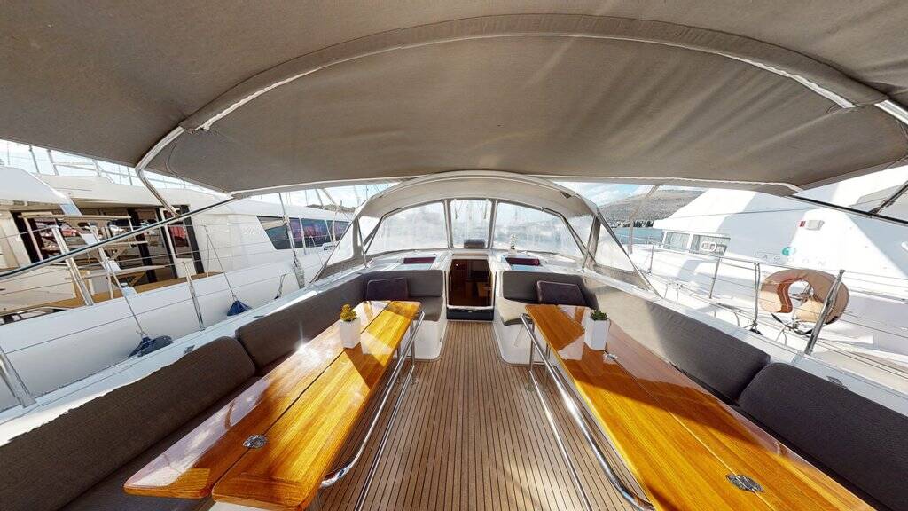 Sailing yacht Hanse 548 Air King