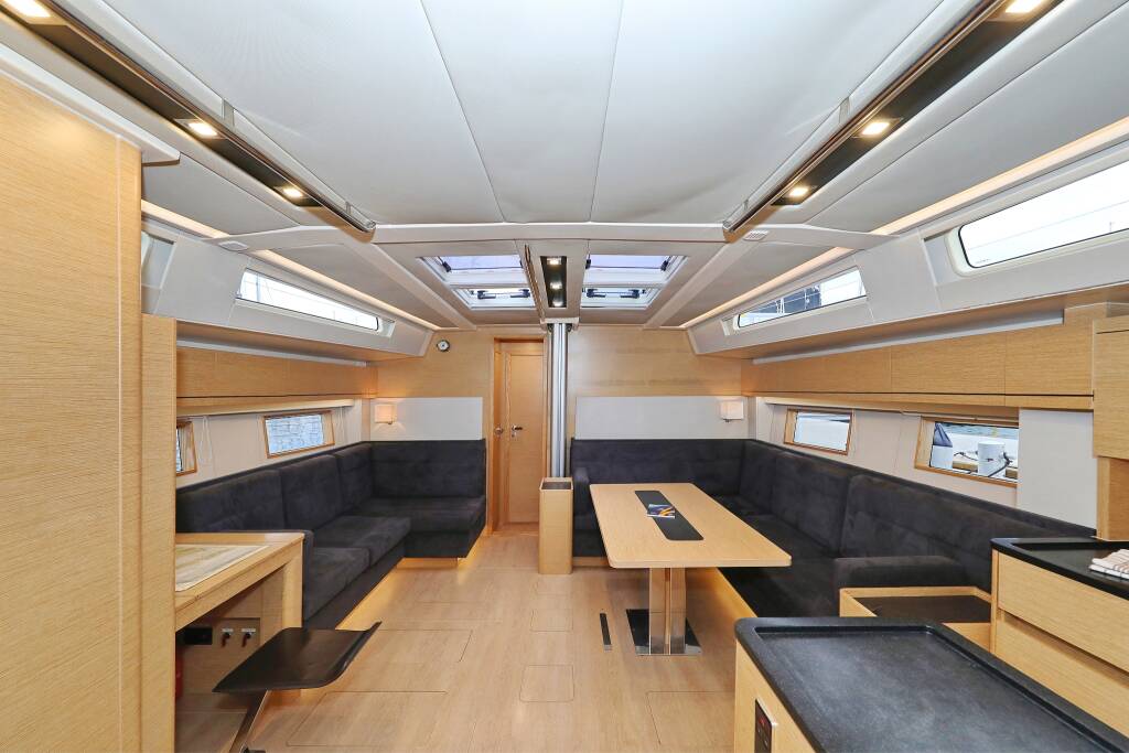 Sailing yacht Hanse 548 Air King